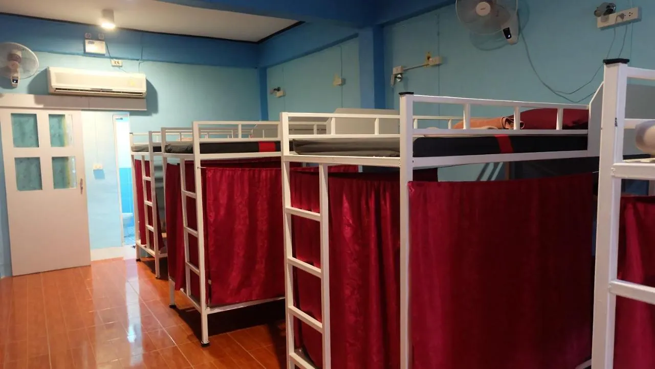 Rehab Hostel Phi Phi Don Thailand